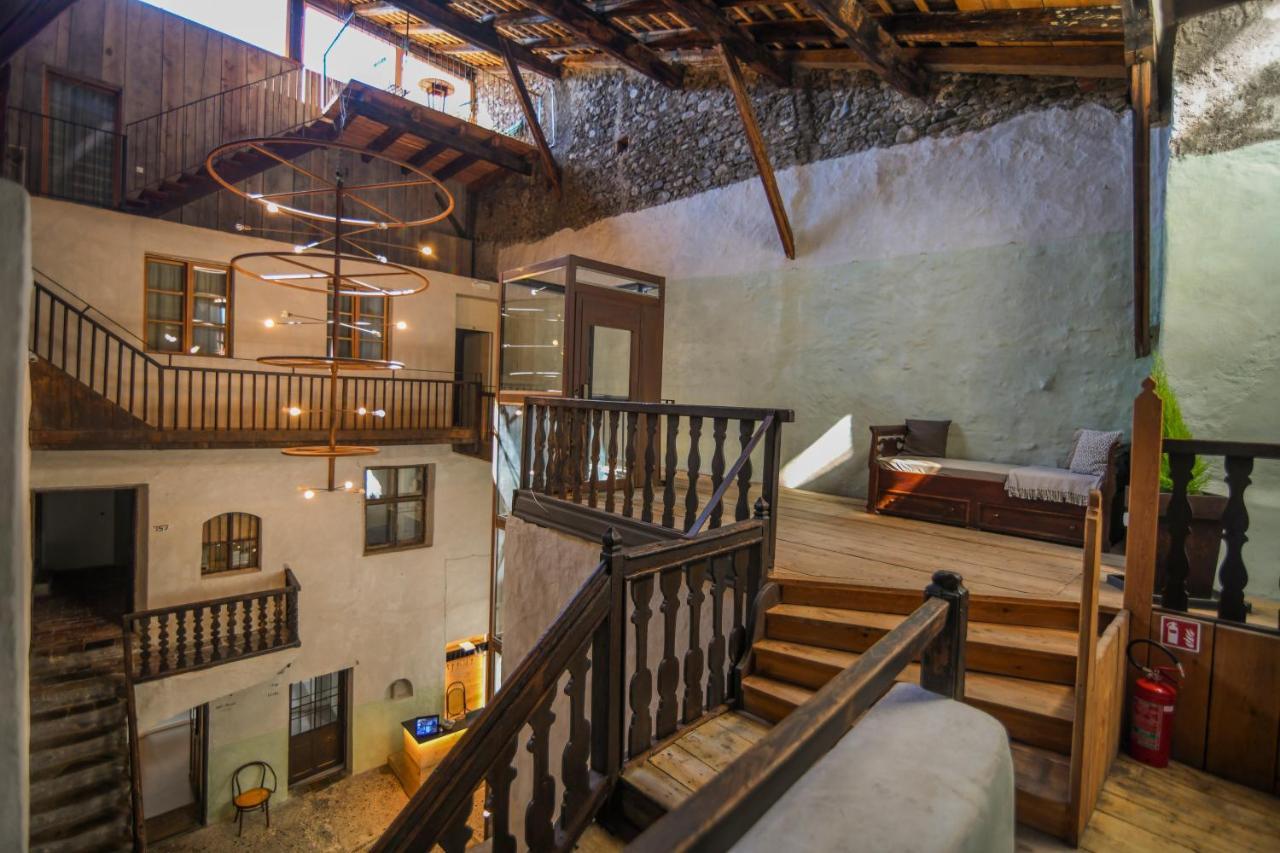 Roessl Bianco B&B&B Merano Bagian luar foto