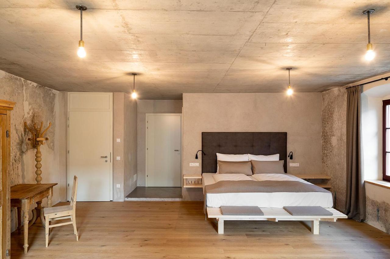 Roessl Bianco B&B&B Merano Bagian luar foto