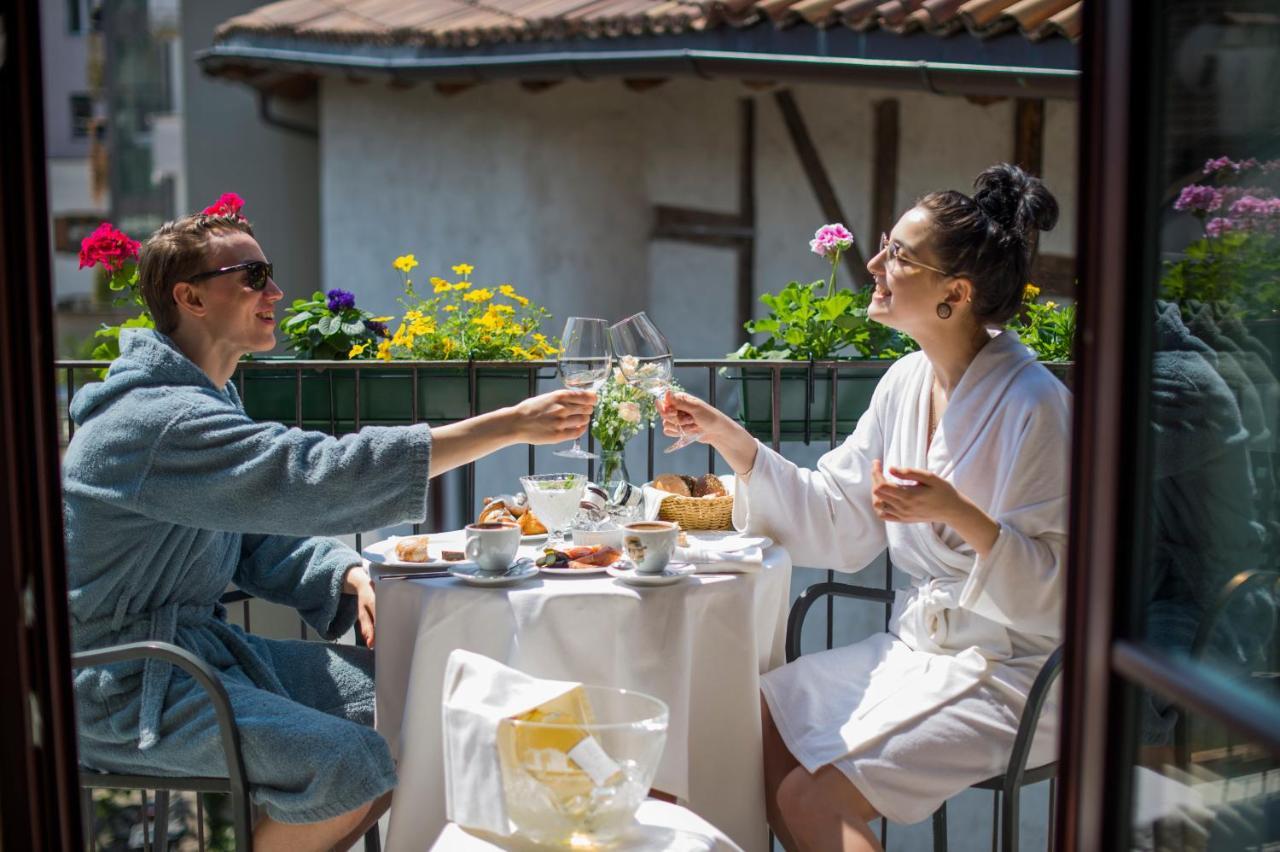 Roessl Bianco B&B&B Merano Bagian luar foto